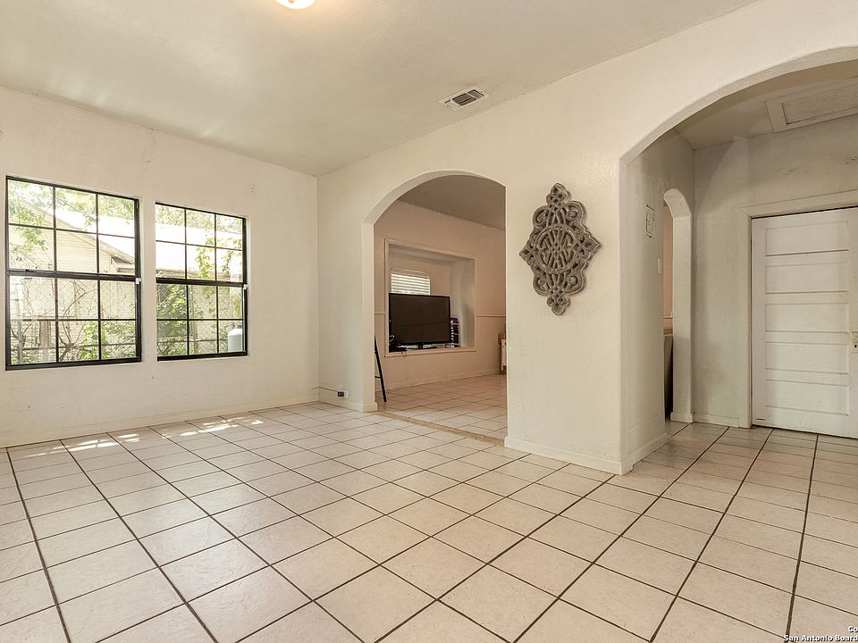 1st image of 512 Barrett Ave