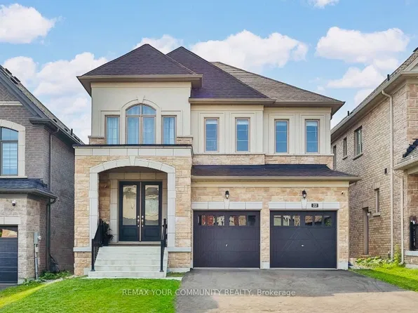 22 Upbound Ct, East Gwillimbury, ON L9N 0W1