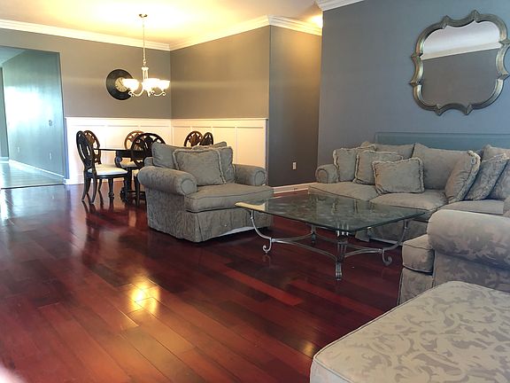 Formal living/dining
