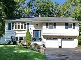 18 Judith St, Nanuet, NY 10954