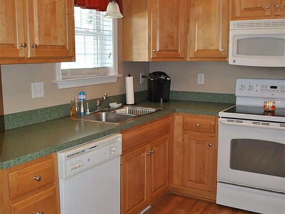 3rd image of 29 Williamsburg Dr #L-0036