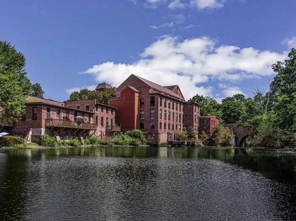 14 Sanford St Unit 46, Medway, MA 02053