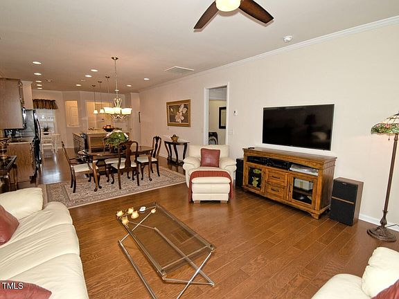 4th image of 528 Turnstone Dr