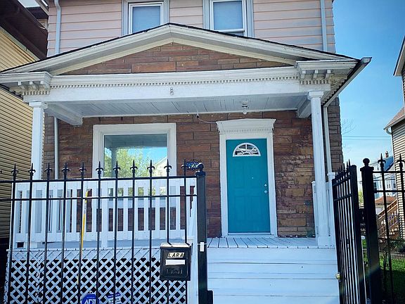 2nd image of 622 N Leamington Ave