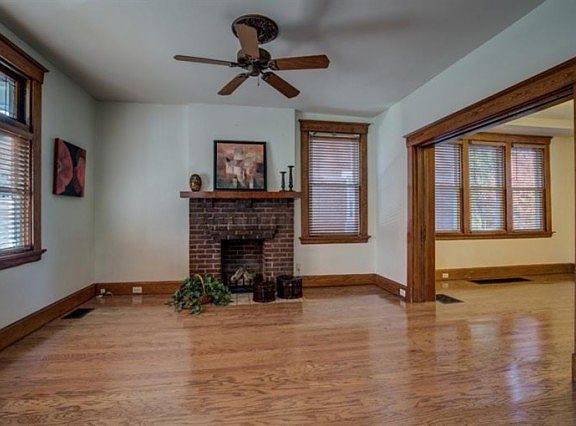 5th image of 4023 Burwood Ave
