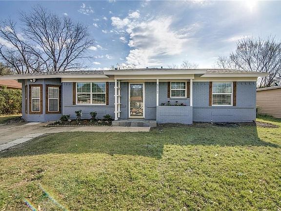 3rd image of 912 Bluebonnet Ln