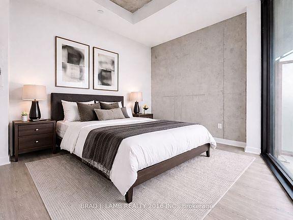5th image of 284 King St E #1004