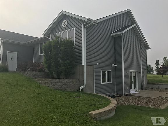 2nd image of 502 Fairview Dr