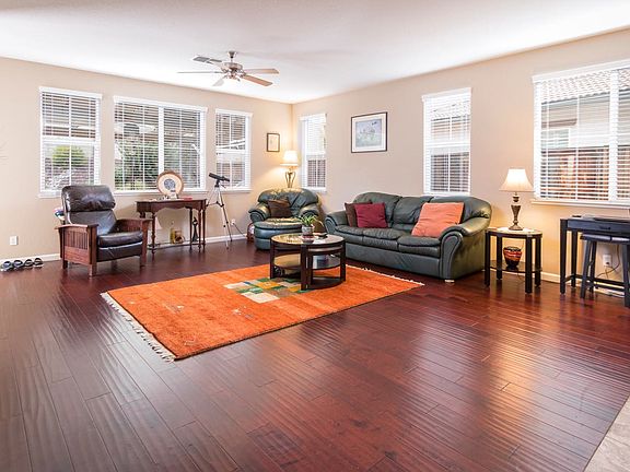 5th image of 20772 Fairway Dr