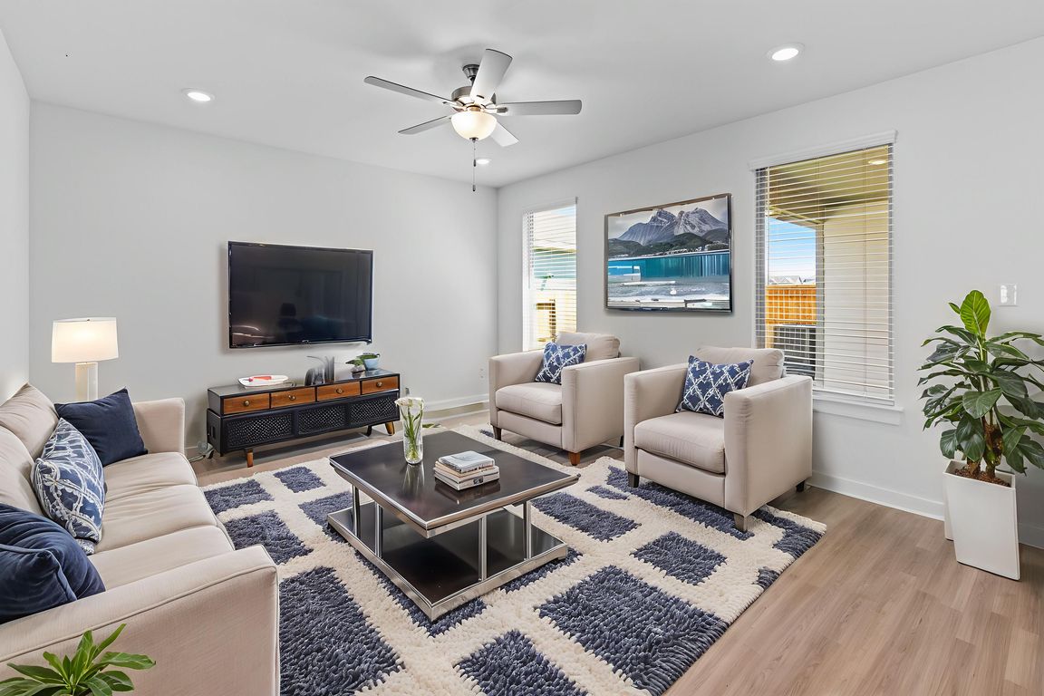 next background image