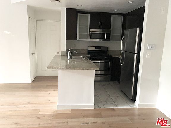 2nd image of 884 Palm Ave APT 204