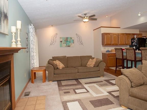 4th image of 10411 Meadowhurst Ln