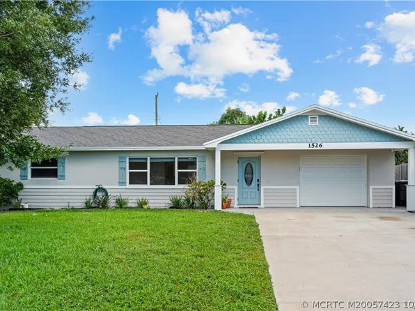 1526 NE Hilltop St, Jensen Beach, FL 34957