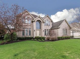 711 Ashton Ln, South Elgin, IL 60177