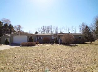 10097 Blackberry Ln, Haslett, MI 48840