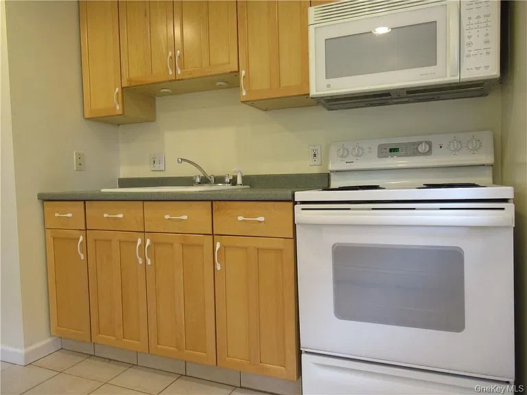 129 Charles Colman Blvd #A2 — Photo 9