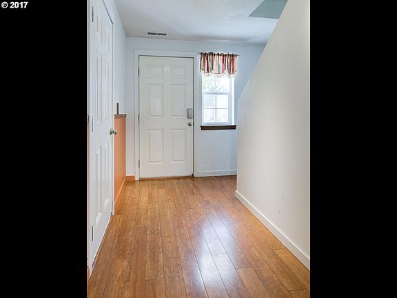 4th image of 7904 NE 60th St