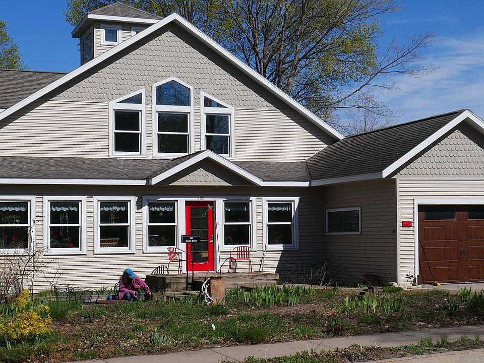 1st image of 420 Cedar St