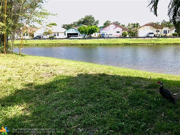 5th image of 1013 W Jasmine Ln