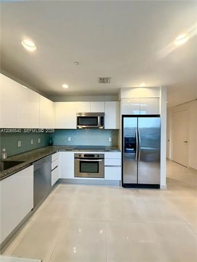 1050 Brickell Ave cu-206, Miami, FL 33131 — Photo 1
