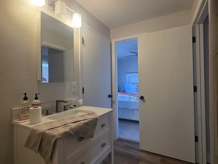 7024 Pierce Dr N — Photo 26