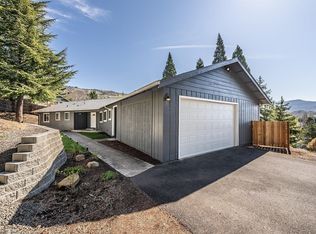 1589 Angelcrest Dr, Medford, OR
