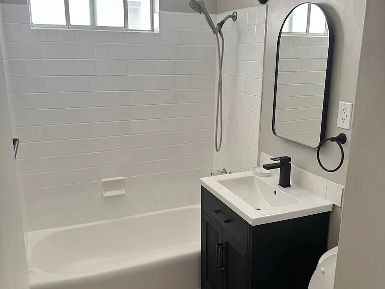528 N Lucia Ave #1/2 — Photo 16