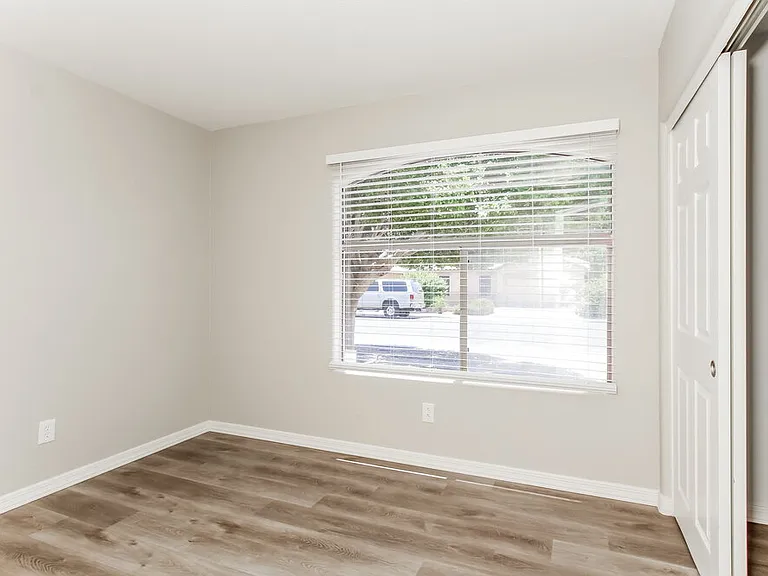9316 E Olla Ave — Photo 12