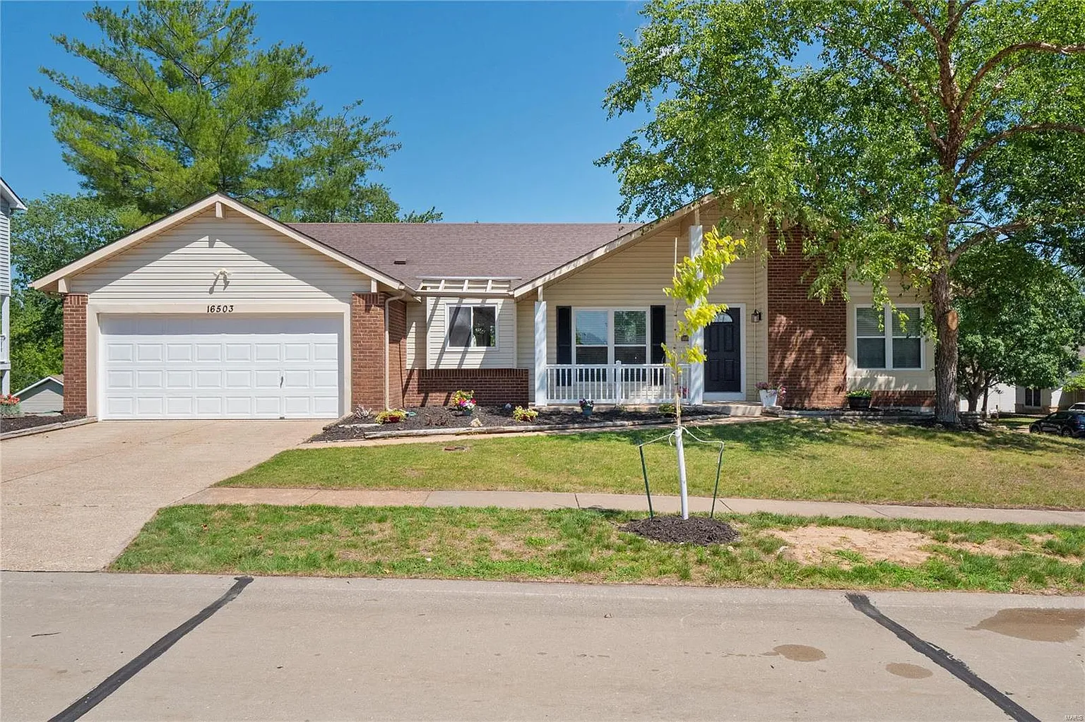 16503 Birch Forest Dr photo 1