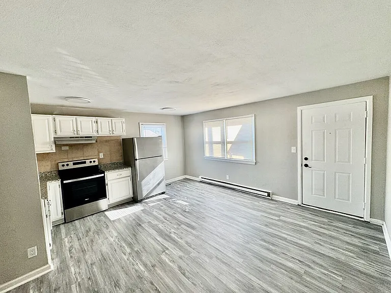 1361 E Ocean View Ave #8 — Photo 2