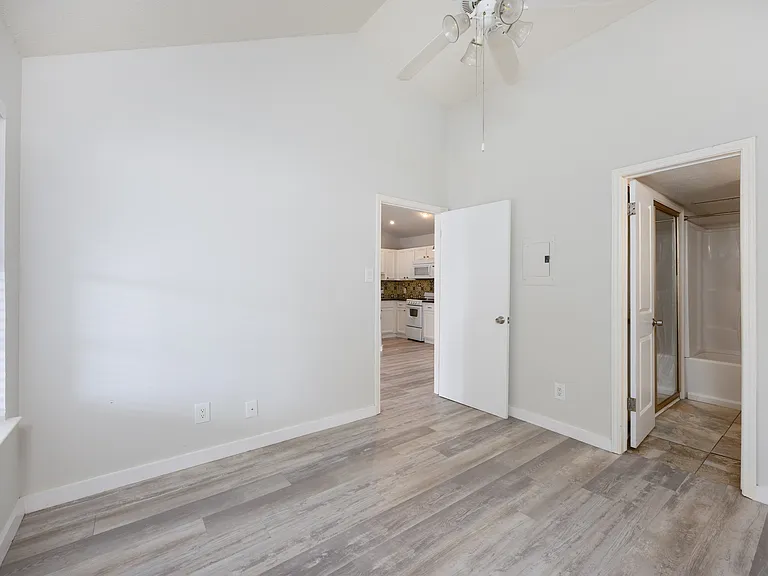 6108 Abrams Rd #329 — Photo 10