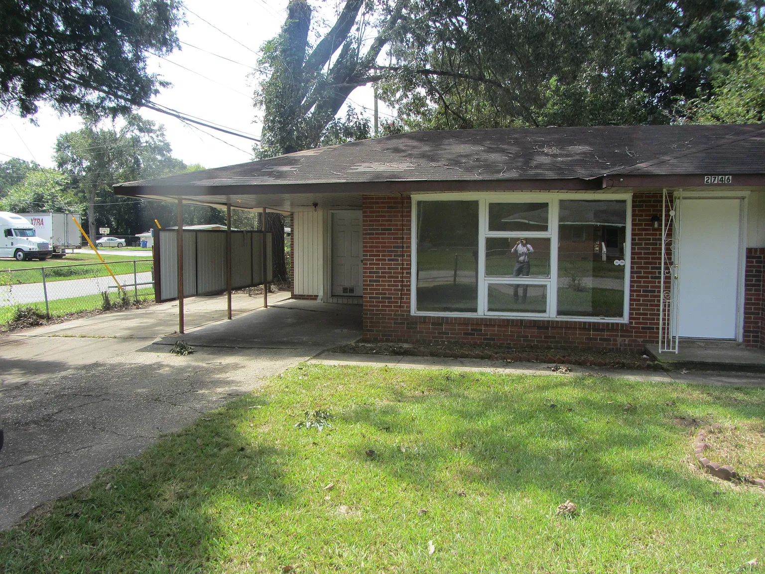 3 bed, 1012 sqft, $1,000 — Photo 1