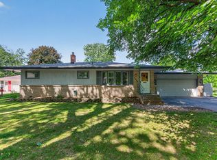 2985 Marion St, Roseville, MN 55113