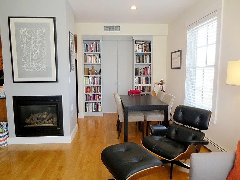400 Washington St #302 — Photo 22