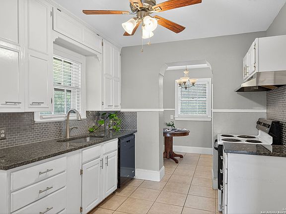 5th image of 501 Del Mar