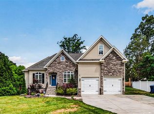 327 Trollinger St, Randleman, NC 27317