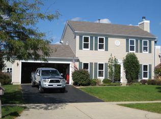 2510 College Green Dr, Elgin, IL 60124