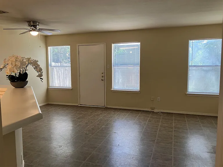 9629 Sugar Hill Dr #B — Photo 3