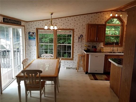 5th image of 522 Hartsville Hill Rd