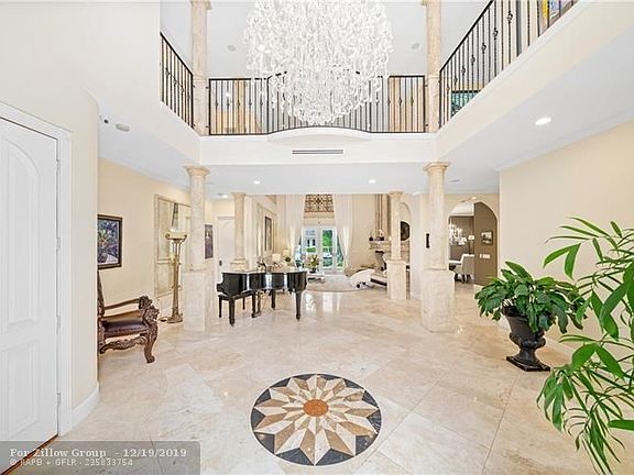 2nd image of 319 Coral Way