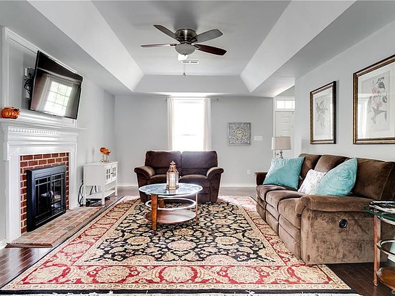 4th image of 8401 Dove Hollow Ct