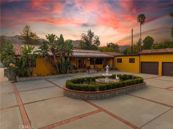 9957 Shoup Ave, Chatsworth, CA 91311