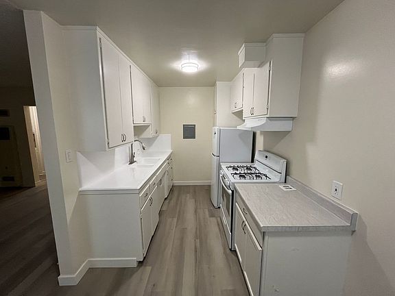 4th image of 1848 Purdue Ave APT 1