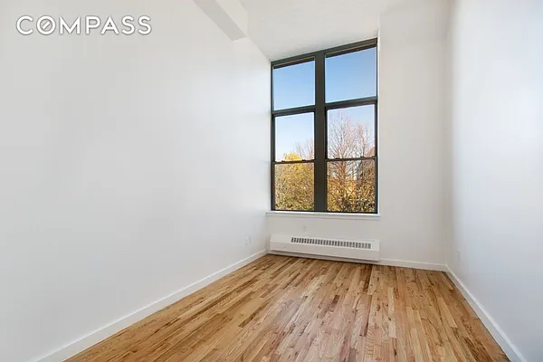 Rented by Compass | media 28