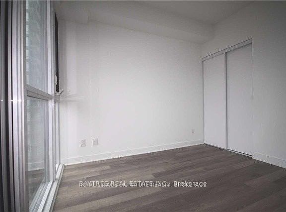 4th image of 290 Adelaide St W #3409