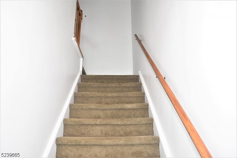 27 Elmwood Ter Elmwood Park, NJ Zillow