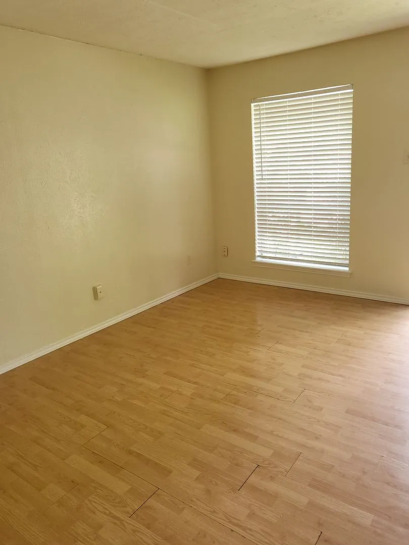 7326 Harold Walker, Dallas, TX 75241 — Photo 4