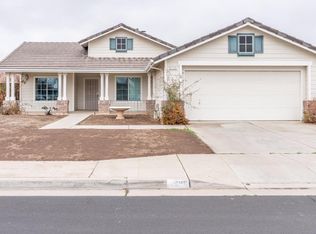 2735 Beverly Ave, Clovis, CA