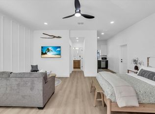 723 35th St W, Bradenton, FL 34205