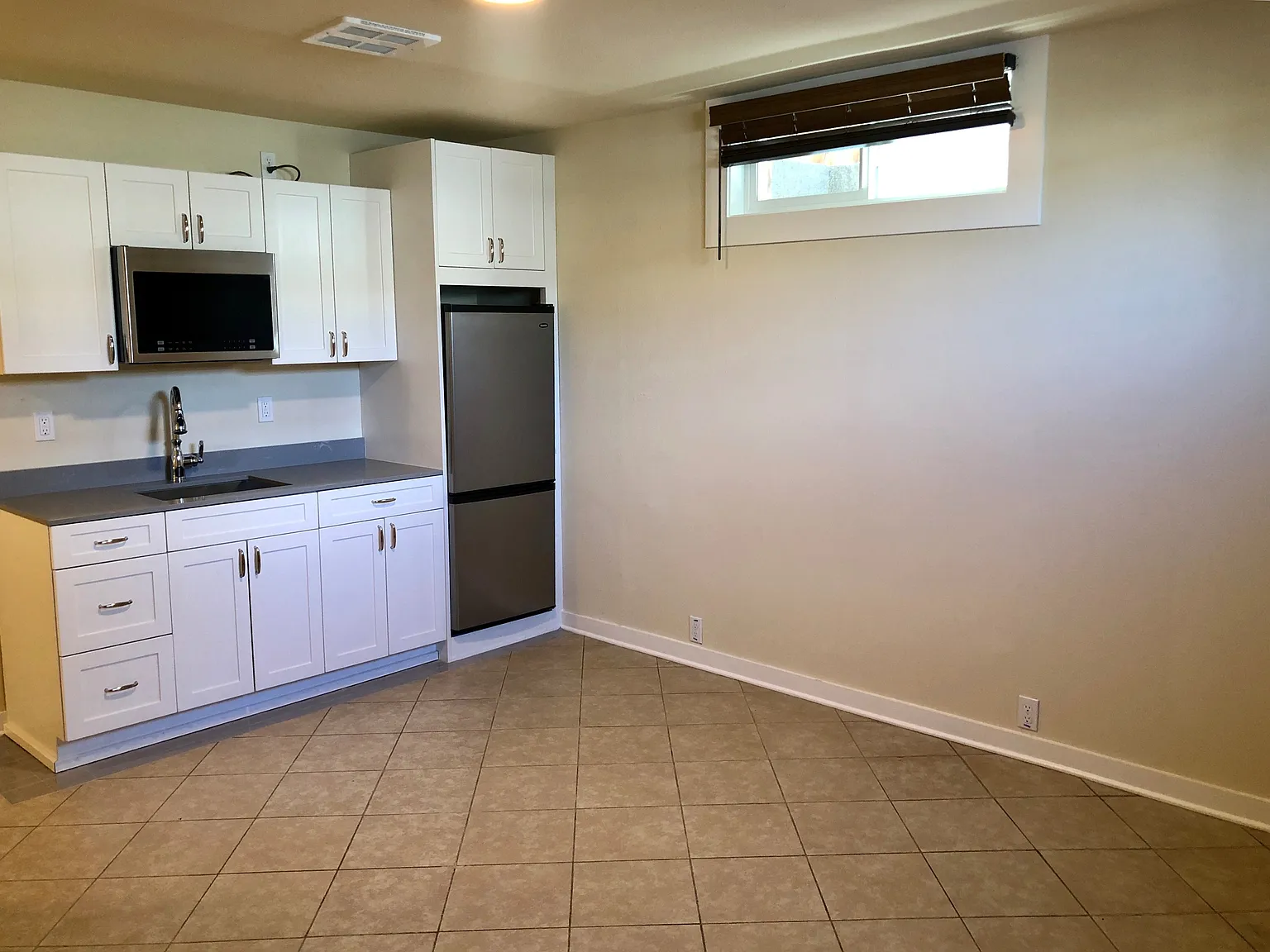 Studio, 500 sqft, $1,295 — Photo 3